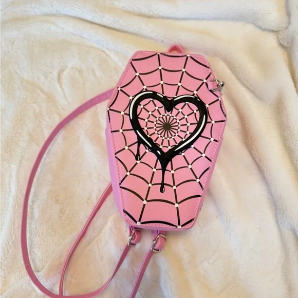 Monster High Pink Coffin Backpack - Picture 3 of 7